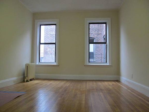 3rd image of 521 W 185th St APT 5A