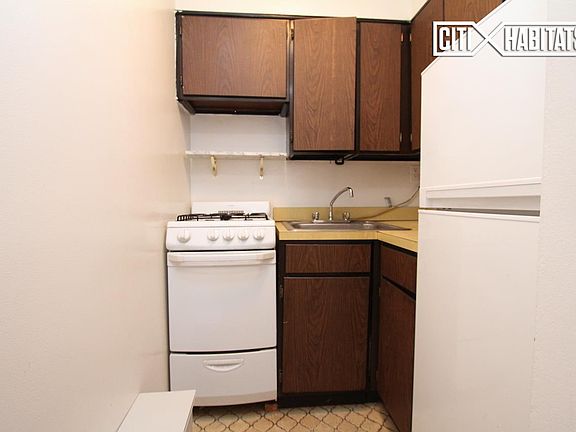 4th image of 68 W 82nd St APT 2B