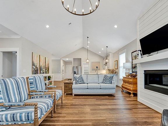 3rd image of 319 Indigo Way