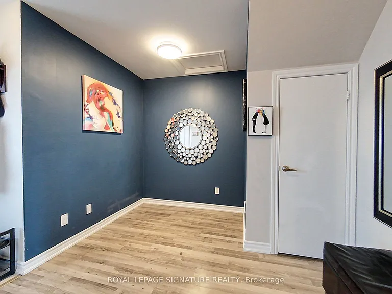 7 Anchorage Cres #304 — Photo 7