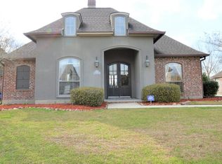 16445 Oakview Dr, Prairieville, LA 70769