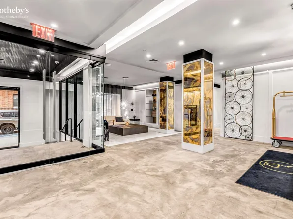 416 West 52nd Street image 17 of 17