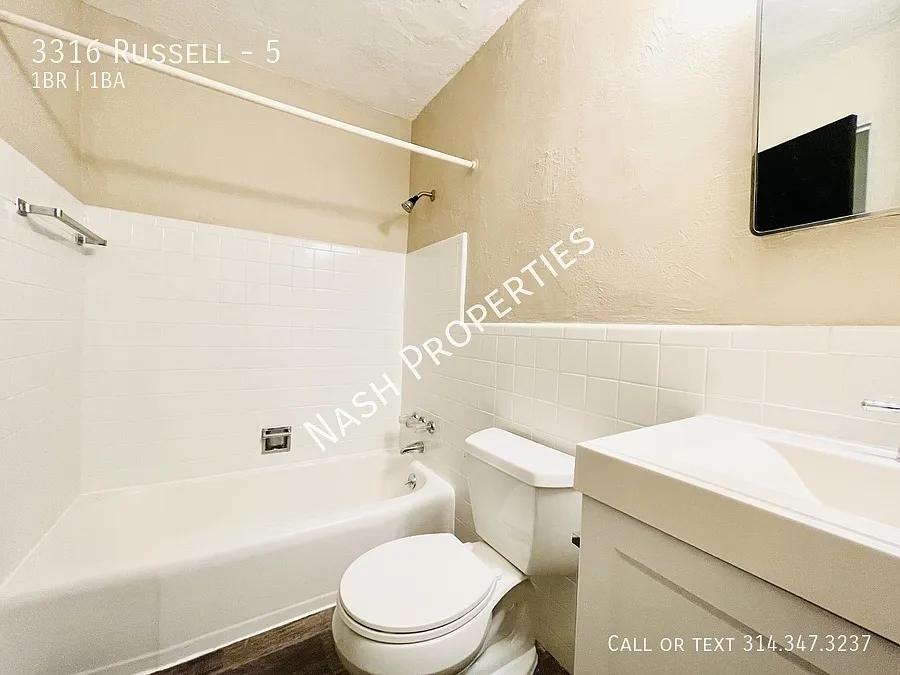 $880 - 1 Bed / 1 Bath apartment in Compton Heights with gated parking — Photo 4