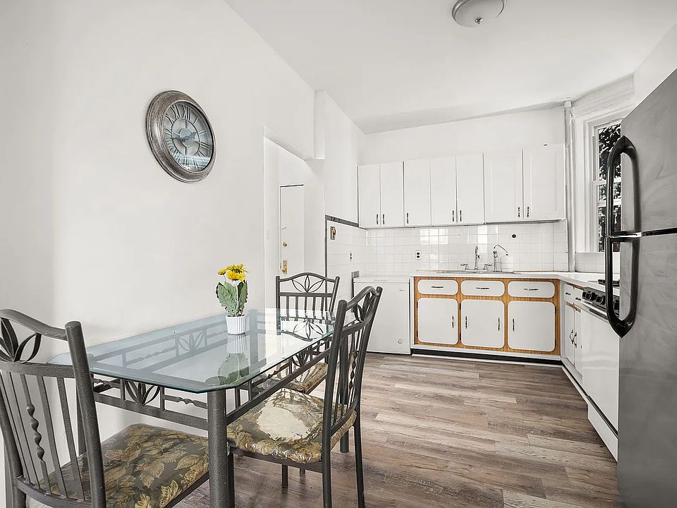 1st image of 111 W 106th St #2R