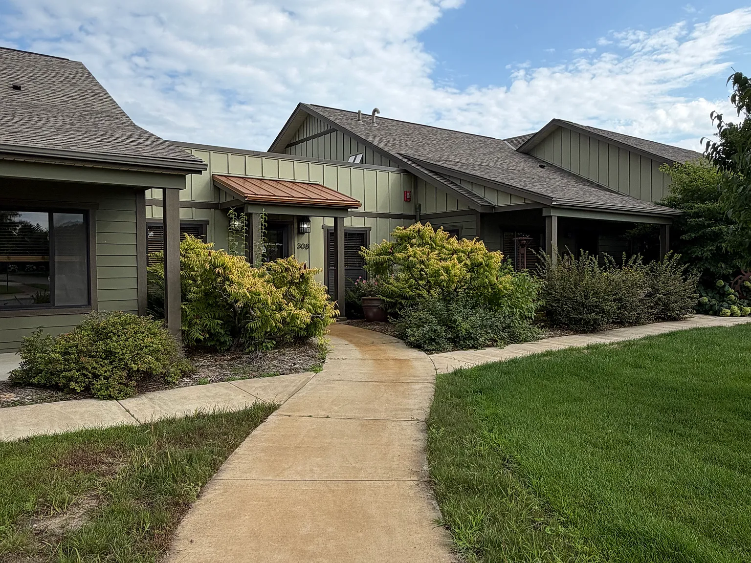 2 bed, $1,750 — Photo 1