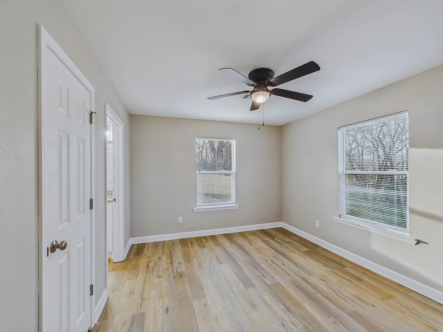 1718 S Brown St — Photo 4
