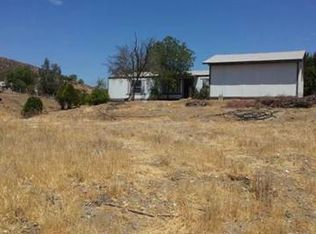 28751 Hampshire Dr, Canyon Lake, CA 92587