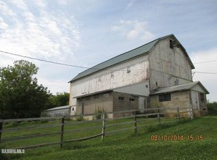 4600 E Stagecoach Trl, Apple River, IL 61001