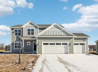 W227N7952 Timberland Dr, Sussex, WI 53089