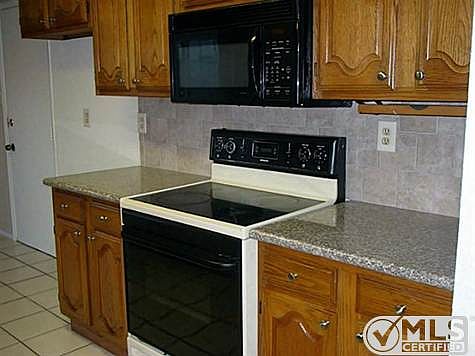 3rd image of 6801 Darton Dr