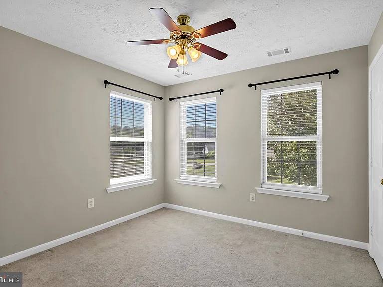 10886 Moore St — Photo 33