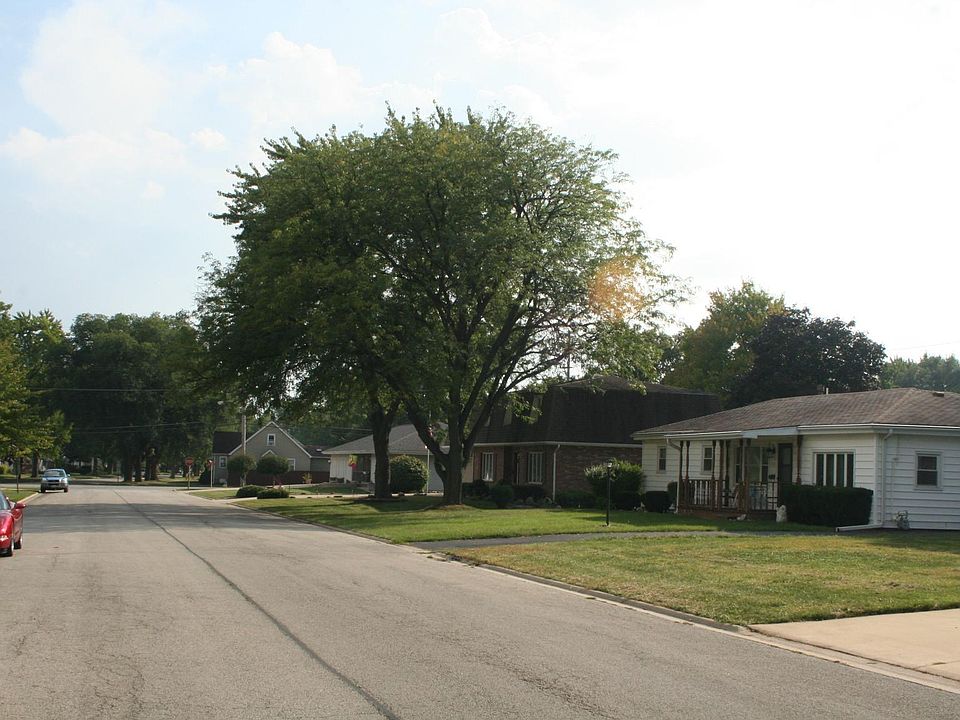 2nd image of 517 Juniper Ln
