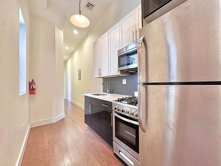 507 Central Ave #2L — Photo 7