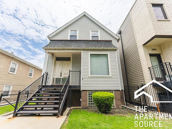 5th image of 2853 W Dickens Ave