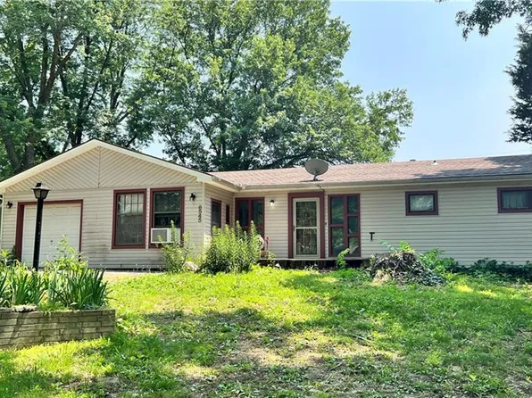 6545 Tauromee Ave, Kansas City, KS 66102