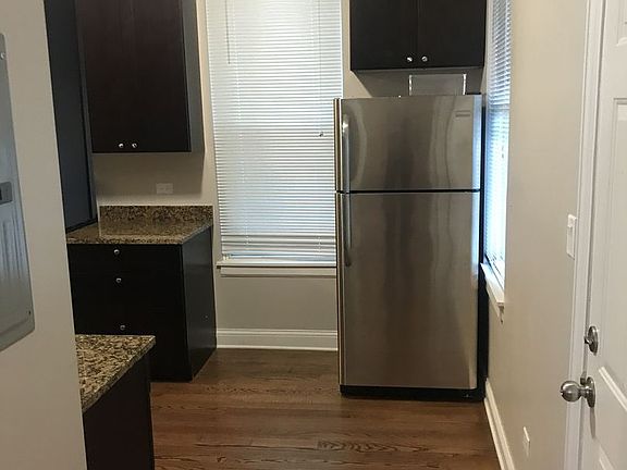 4th image of 3501 W Cortland St #2R