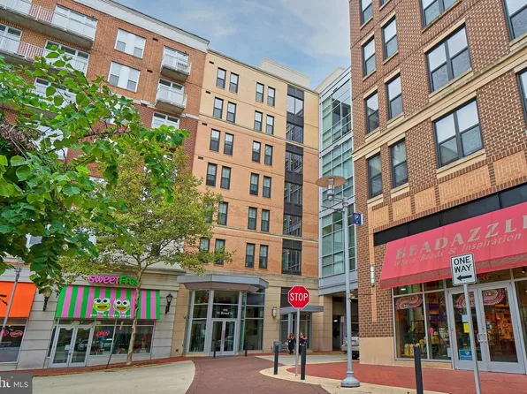 444 W Broad St Unit 610, Falls Church, VA 22046