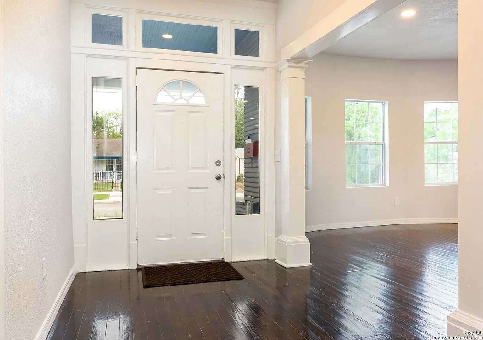 4-Bedroom Home in Historic Dignowity Hill! — Photo 3