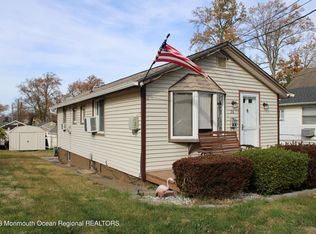 26 Hilltop Blvd, Keyport, NJ 07735