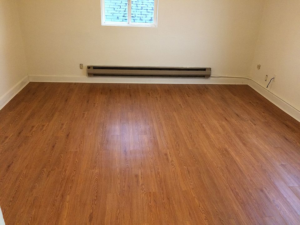 2nd image of 928 Pleasant Ave APT 1