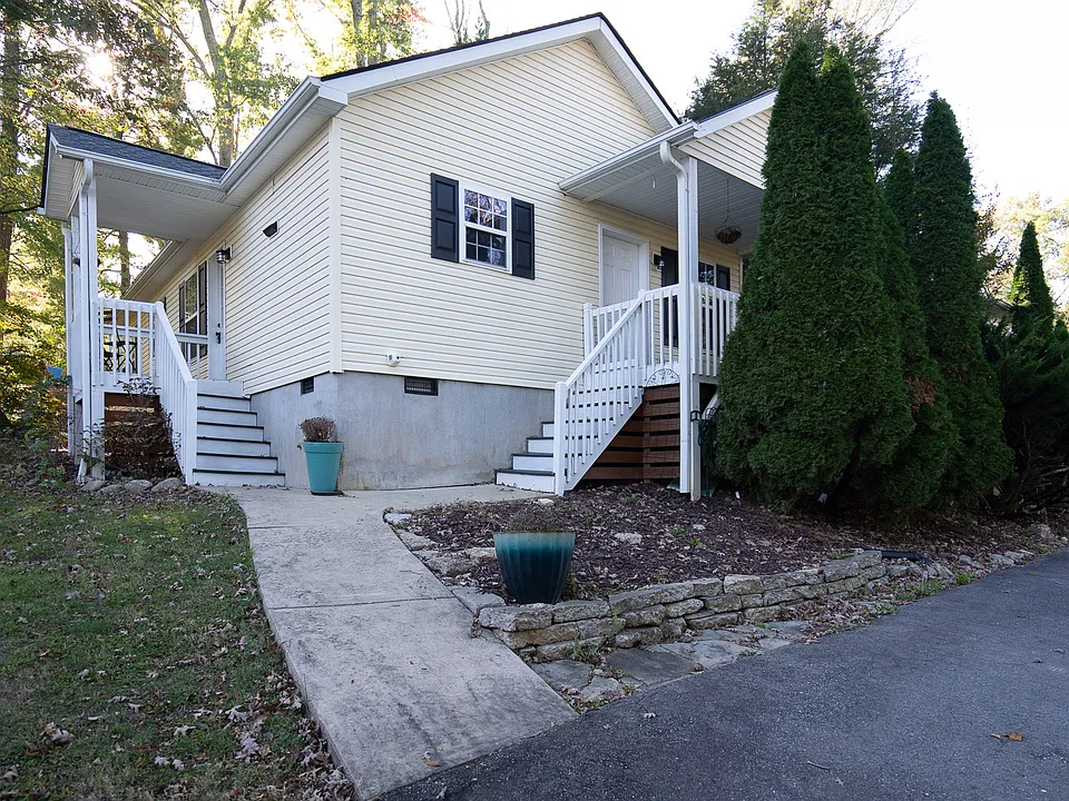 112 Shadowlawn Dr