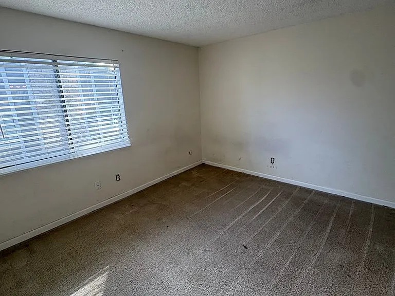 18001 E Kentucky Ave #202 — Photo 4