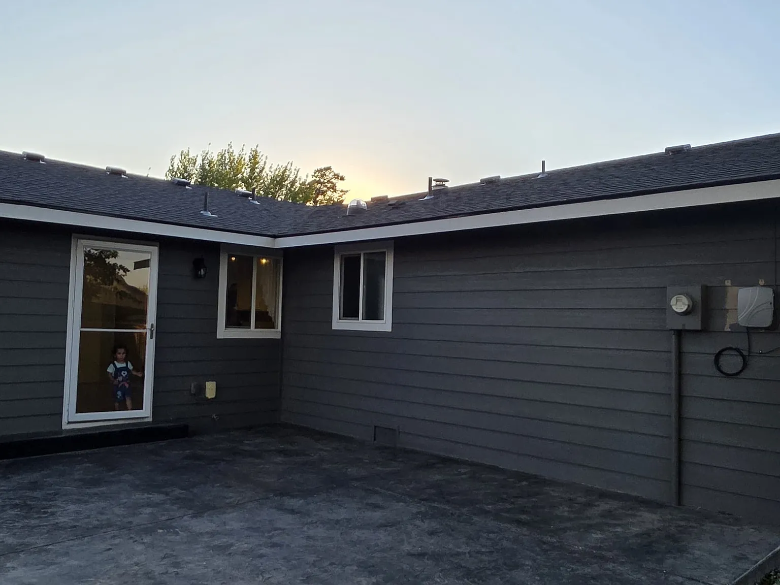3 bed, 1190 sqft, $2,050 — Photo 3