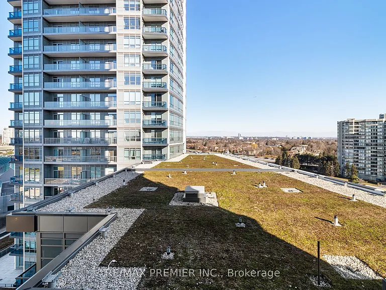 30 Upper Mall Way #909 — Photo 30