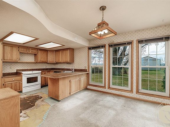 5th image of 852 W I Rd