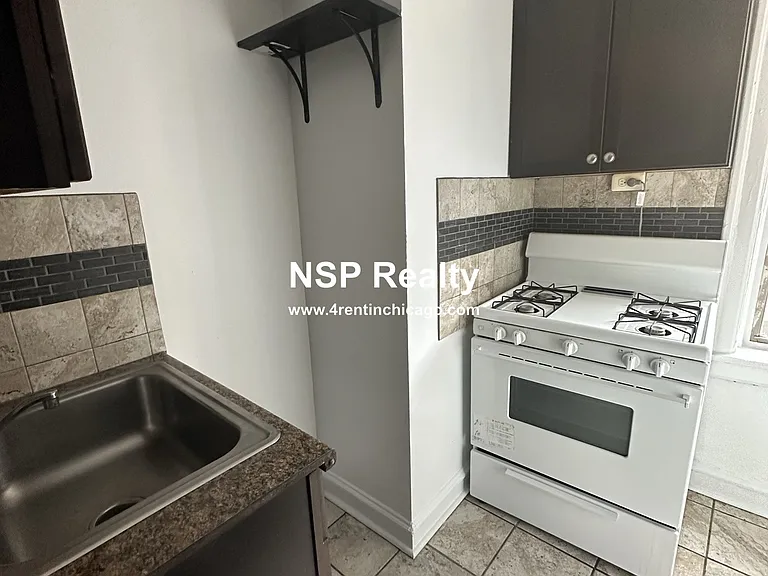 1365 W Estes Ave #1O — Photo 4