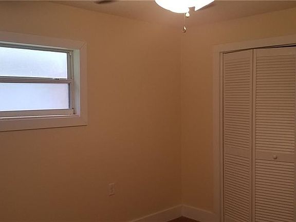 4th image of 1447 Bowman St