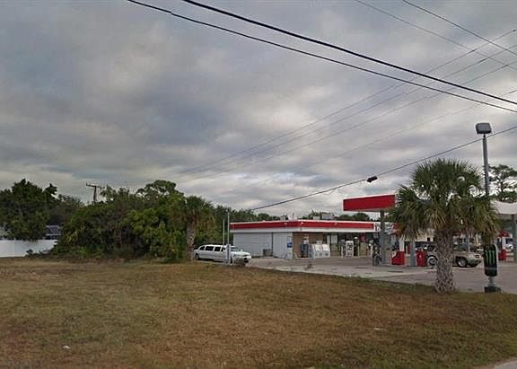 4th image of 1371 Jefferson Dr
