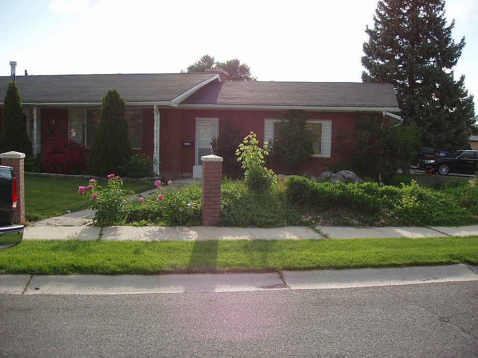 Mother-in-Law Apt entrance