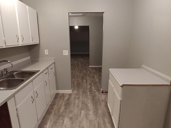 5th image of 6509 Parvin Dr