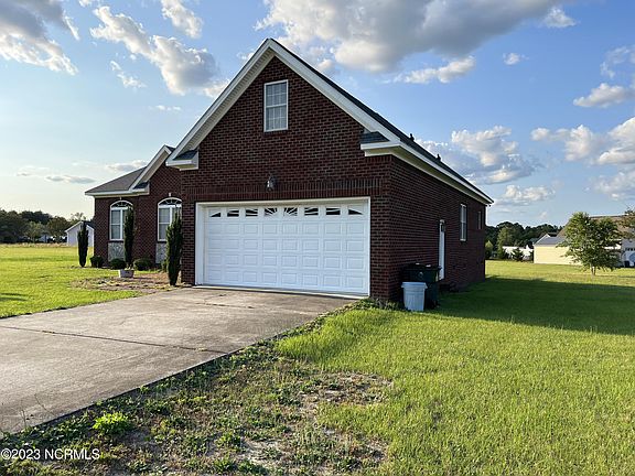 2nd image of 606 Foxwood Drive