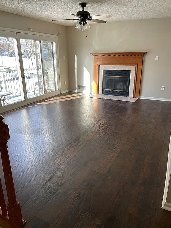 2 bed, 1.5 bath, 1000 sqft, $2,100 — Photo 2