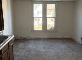 105 S Forest Ave APT 3, Carbondale, IL 62901