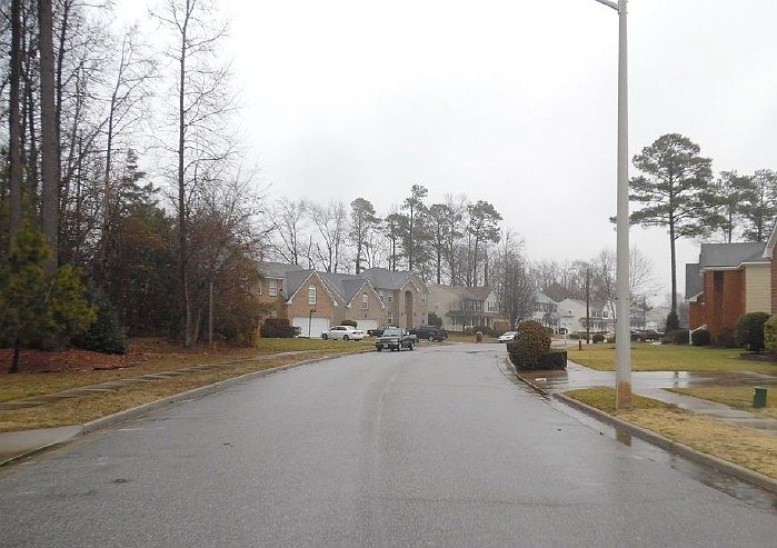 2nd image of 817 Catrina Ln