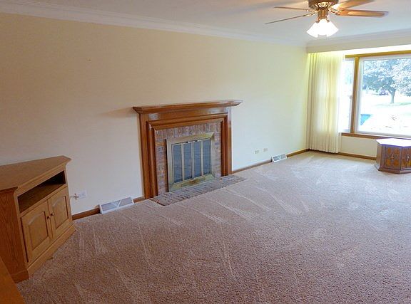 2nd image of 5417 W 102nd St