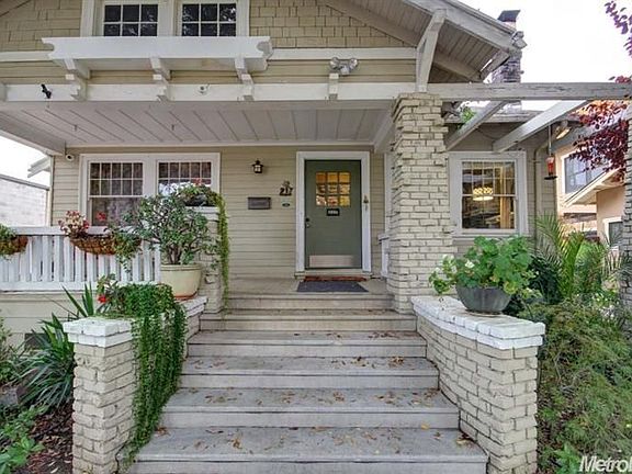 2nd image of 217 22nd St