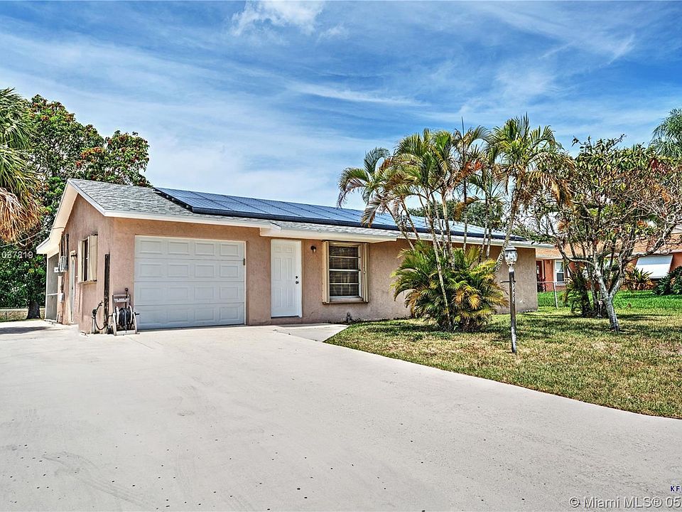 1st image of 7483 SE Peacock St