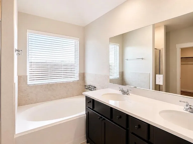 4612 Spoon Bill Cove Dr — Photo 15