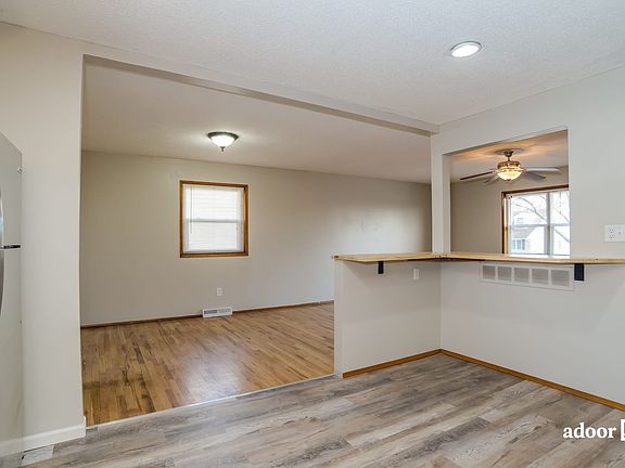 5th image of 5108 N Smalley Ave