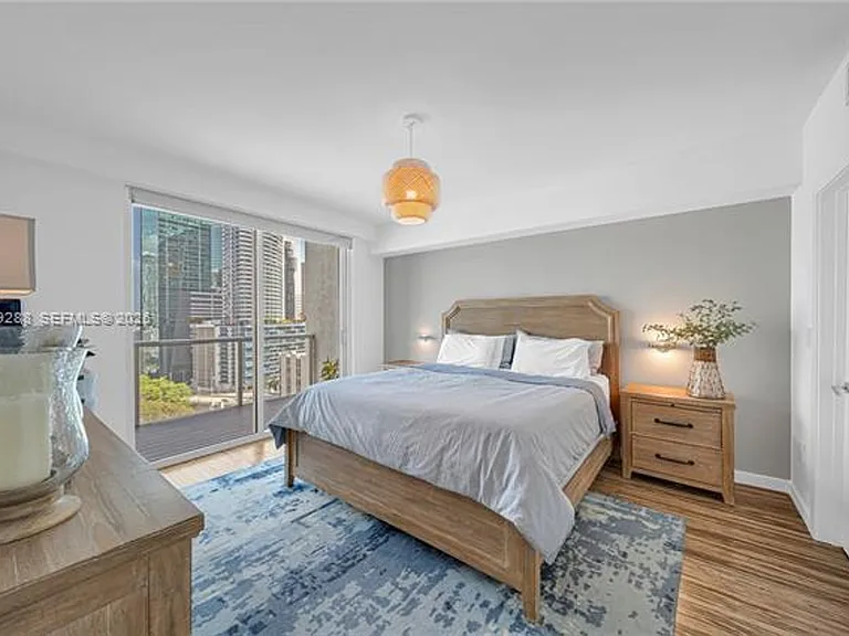 55 SE 6th St #1803 — Photo 23