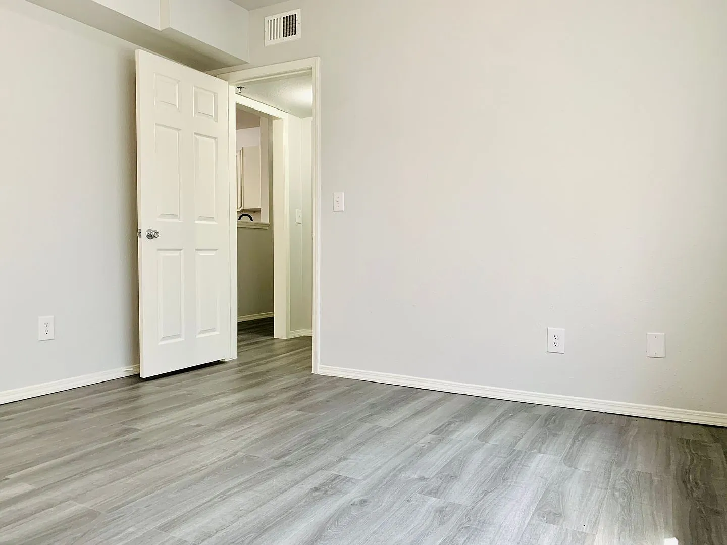 The Hayworth - 839 — Photo 3