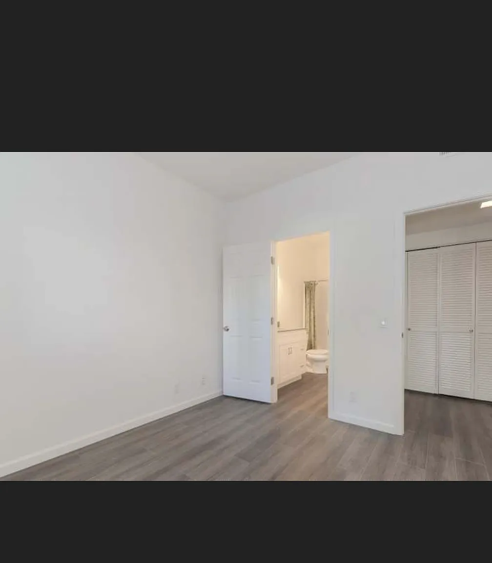 2 bed, 1125 sqft, $3,200 — Photo 3