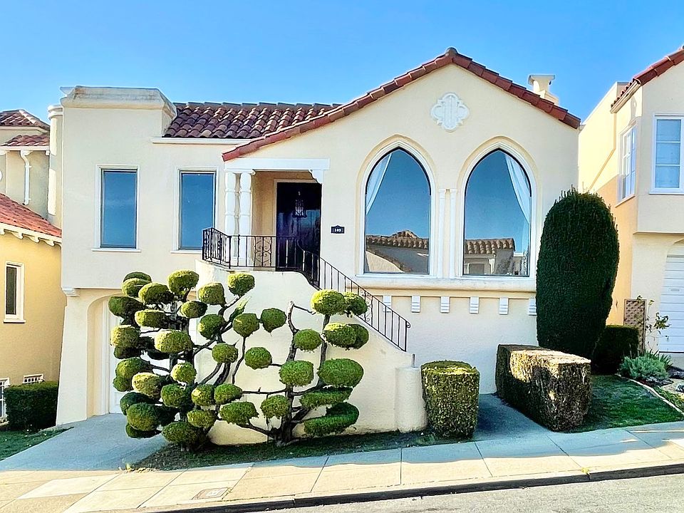 1st image of 109 Pinehurst Way