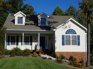 90 Grove Ter, Rustburg, VA 24588