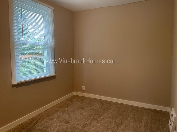 5th image of 2211 Huntington Ave