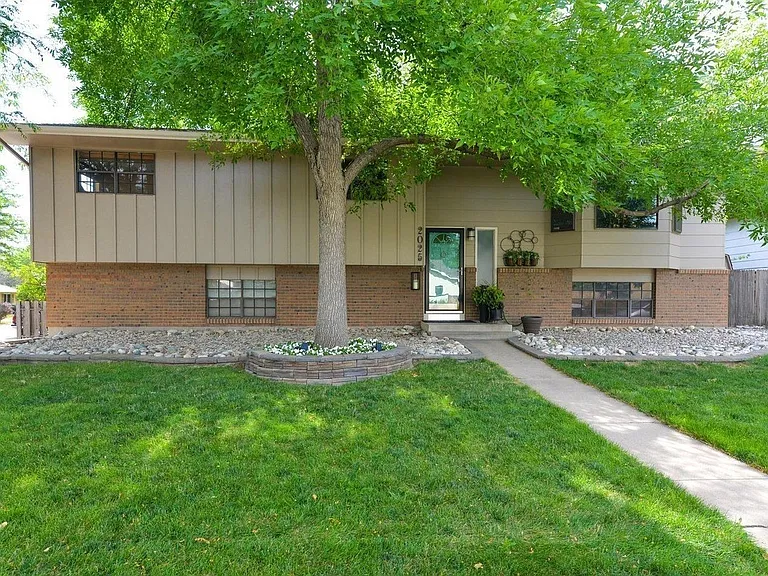 2025 Sheffield Ct — Photo 23